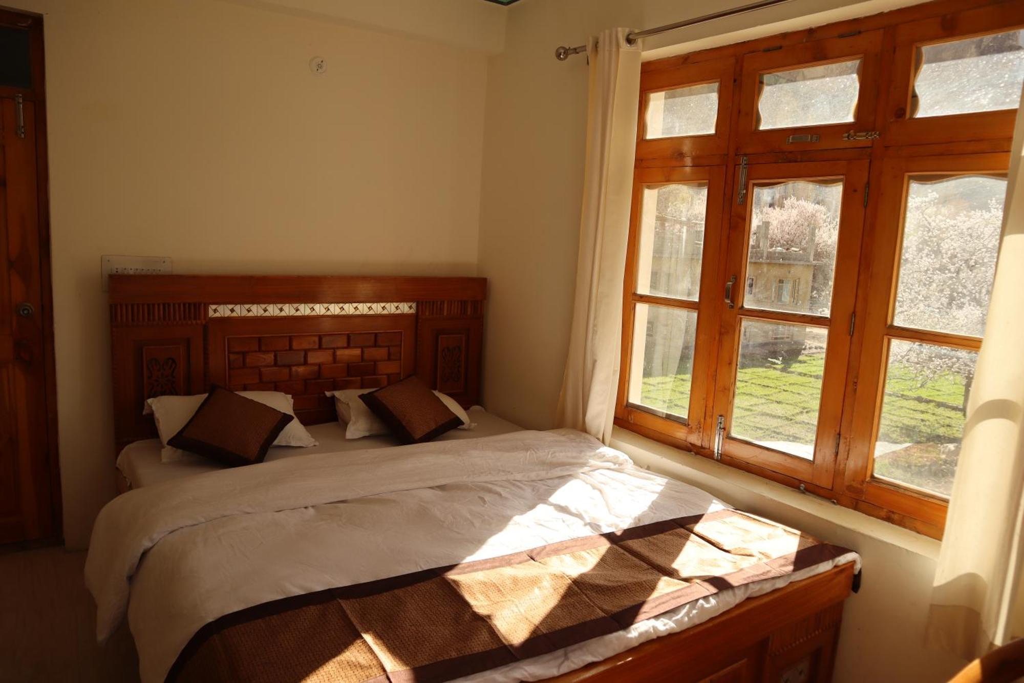 Hotel Duktuk Turtok エクステリア 写真
